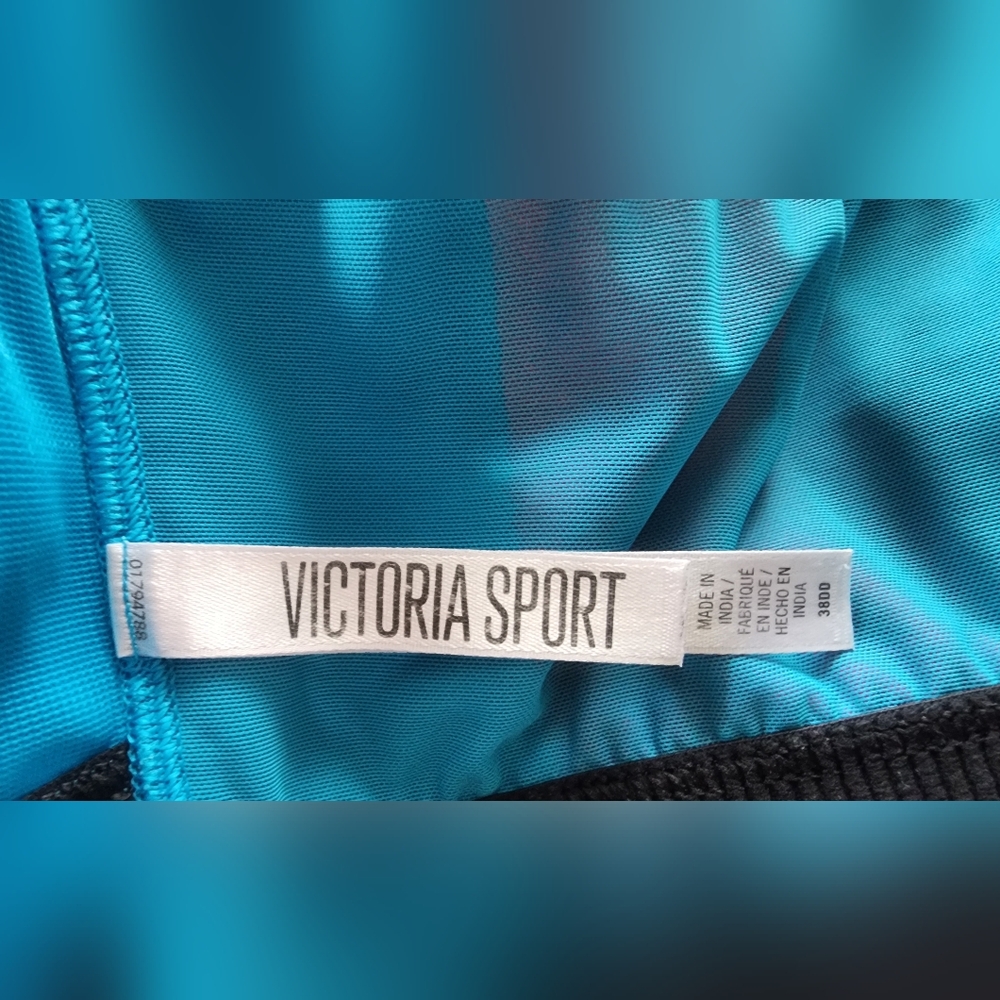 Victoria's Secret Knockout Front Close Sports Bra (38DD) - Picture 4 of 8